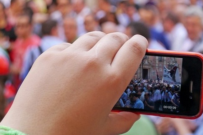 La vidéo diffusée en temps réel se démocratise avec deux Apps mobiles, l’impact est fondamental