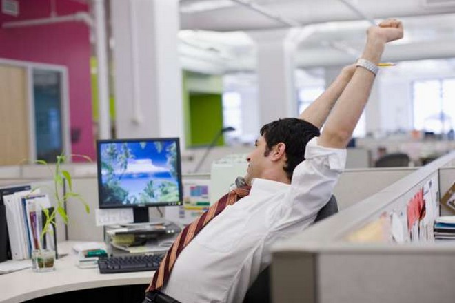 Nous passons 2 heures par jour sur internet au bureau, la moitié pour un usage personnel