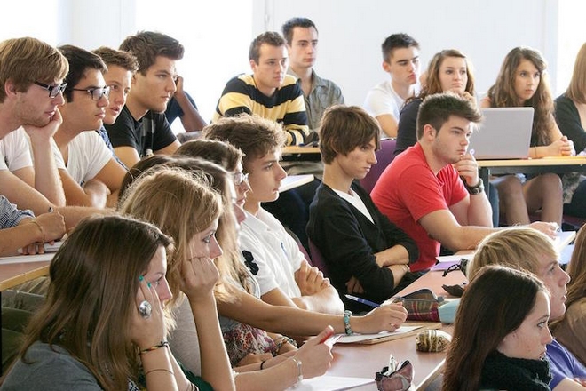 Les 10 métiers qui mènent au chômage après le Bac