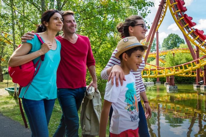 Le Parc Astérix prépare une expérience client « cashless »