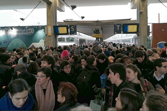 Pagaille à la SNCF pour les grands départs de Noël