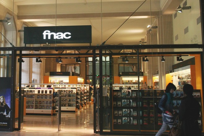 Fnac : le client ne passe plus en caisse grâce à une App d’achat en magasin