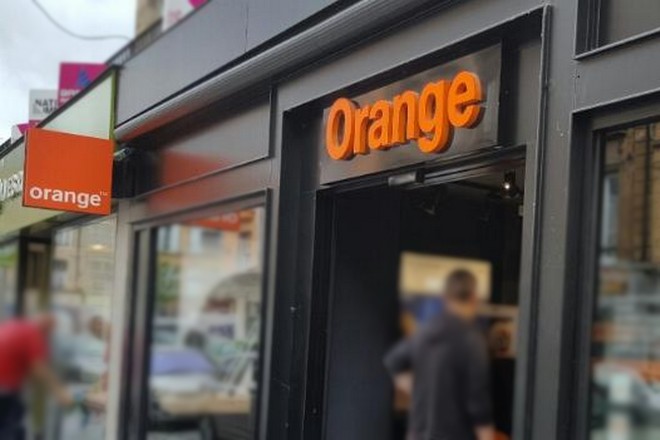 Orange expérimente un assistant vocal en boutique