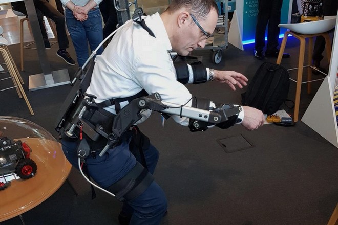 L’exosquelette à 5 fonctions de la SNCF dans la dernière ligne droite