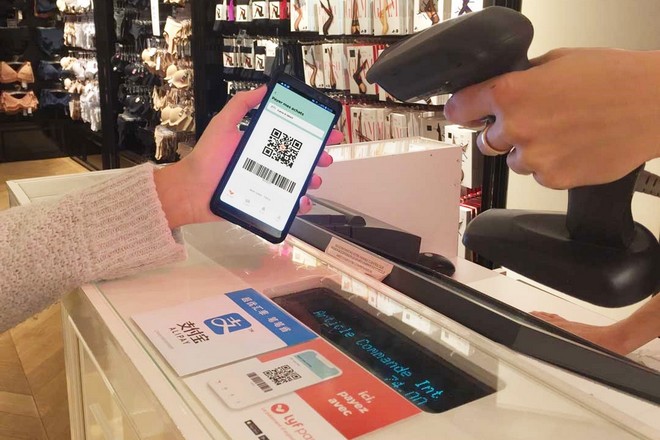 Paiement mobile chez Etam avec Lyf Pay et Alipay