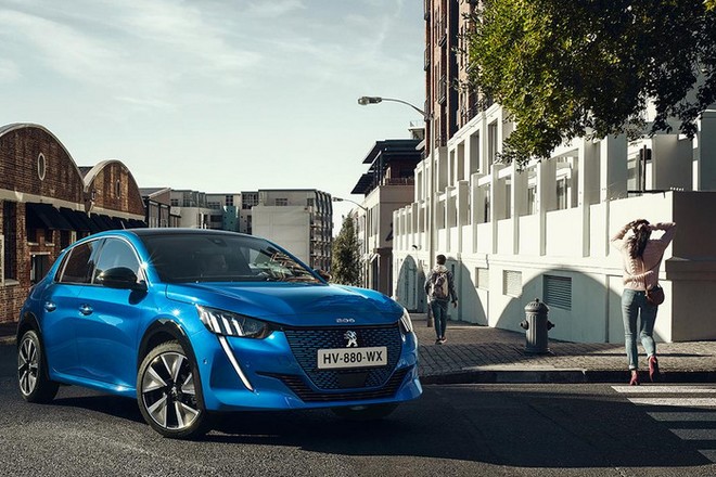 Roadshow et digital,  l’opération de Peugeot afin de promouvoir la version électrique de la 208