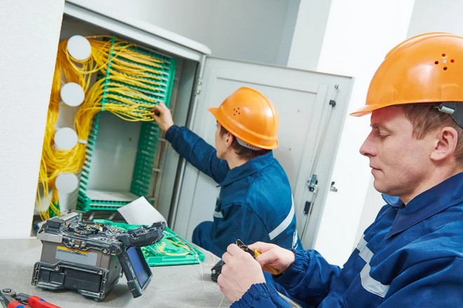 L’IA aide les techniciens pour contrôler leurs interventions chez Bouygues Telecom, Sogetrel et Swisscom