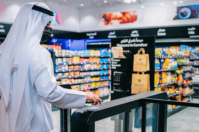 Un magasin Carrefour sans caisse grâce à l’intelligence artificielle ouvert à Dubaï