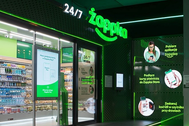 Le distributeur polonais Żabka accélère sur les points de vente sans caissière