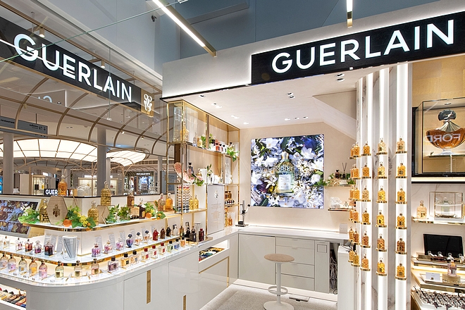 Guerlain s’emploie à réduire l’émission de CO2 de ses publicités digitales